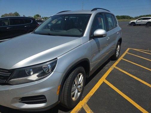 Reflex Silver Metallic 2016 Volkswagen Tiguan S