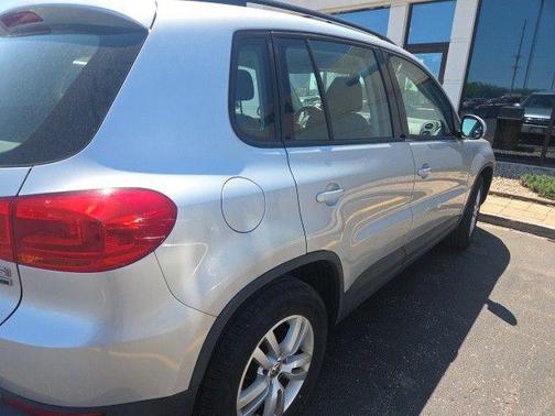 Reflex Silver Metallic 2016 Volkswagen Tiguan S