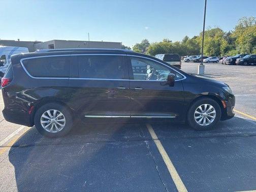 2018 Chrysler Pacifica Touring-L Plus