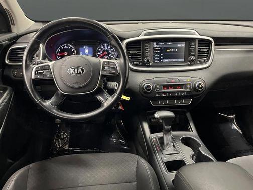 2019 Kia Sorento S