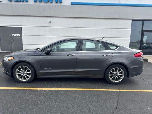 Magnetic 2017 Ford Fusion Hybrid SE