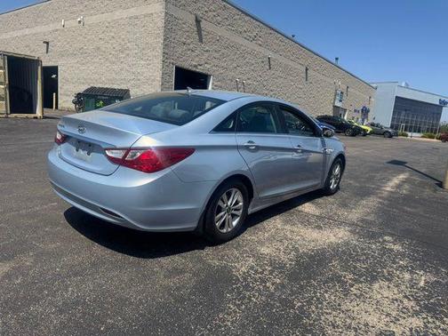 Iridescent Silver Blue Pearl Mica 2013 Hyundai SONATA GLS