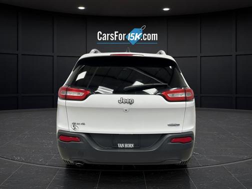 Bright White Clearcoat 2016 Jeep Cherokee Latitude