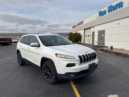 Bright White Clearcoat 2016 Jeep Cherokee Latitude