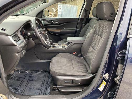 2017 GMC Acadia SLE-2