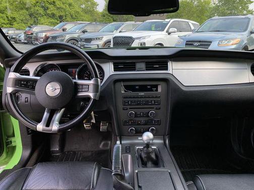 2014 Ford Mustang V6 Premium