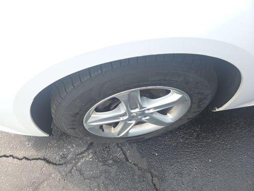 Summit White 2020 Chevrolet Malibu 1LS