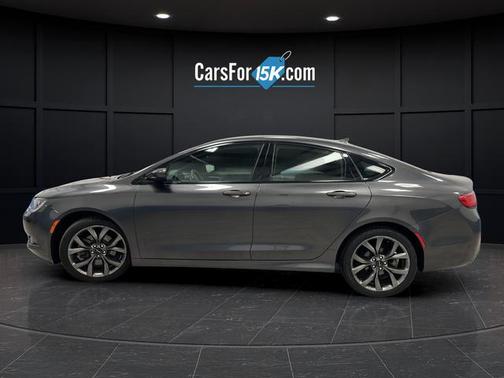 Granite Crystal Metallic Clearcoat 2016 Chrysler 200 S