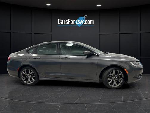 Granite Crystal Metallic Clearcoat 2016 Chrysler 200 S