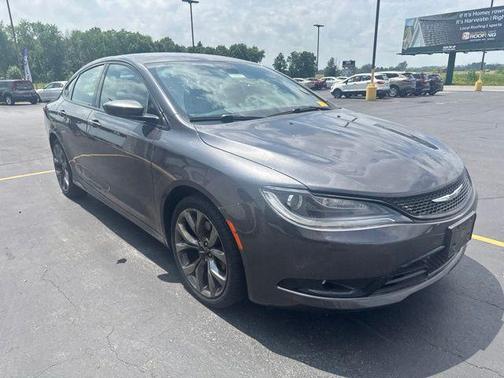 Granite Crystal Metallic Clearcoat 2016 Chrysler 200 S