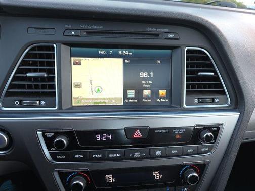 2016 Hyundai SONATA Hybrid Limited