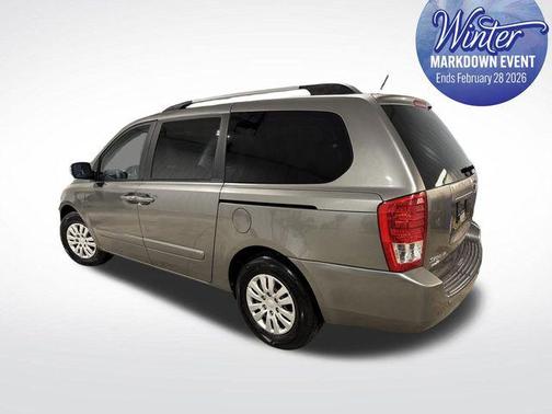 2011 Kia Sedona LX
