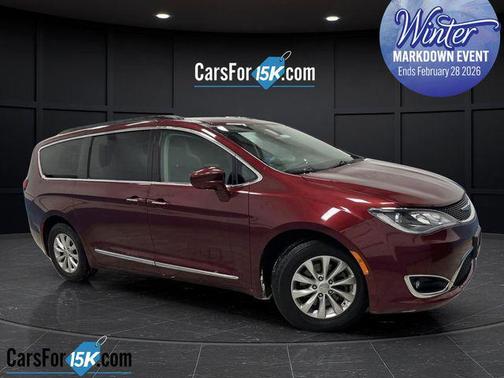 2017 Chrysler Pacifica Touring-L
