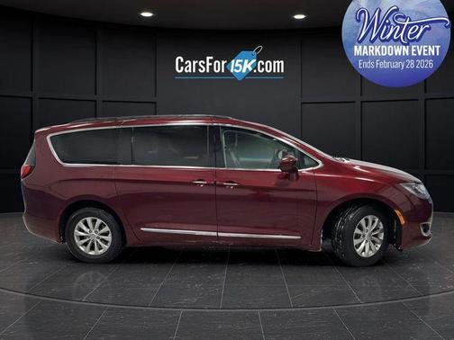 2017 Chrysler Pacifica Touring-L