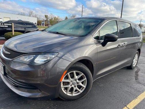2017 Chrysler Pacifica Touring