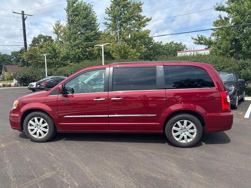 Deep Cherry Red Crystal Pearlcoat 2016 Chrysler Town & Country Touring