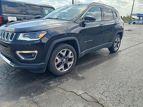 Diamond Black Crystal Pearlcoat 2018 Jeep Compass Limited