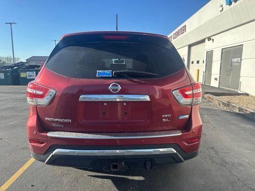 Cayenne Red Pearl 2014 Nissan Pathfinder Hybrid SL