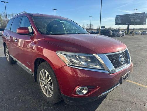 Cayenne Red Pearl 2014 Nissan Pathfinder Hybrid SL