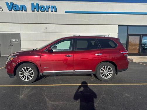 Cayenne Red Pearl 2014 Nissan Pathfinder Hybrid SL