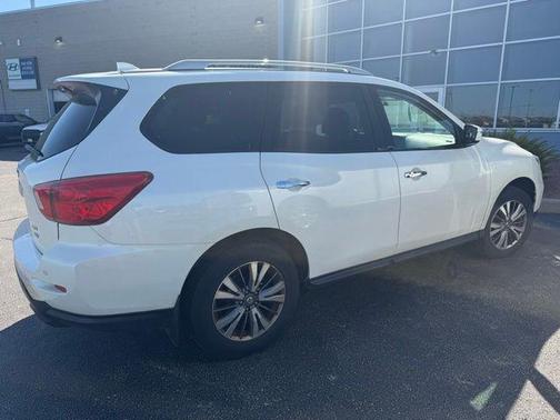 Glacier White 2019 Nissan Pathfinder S