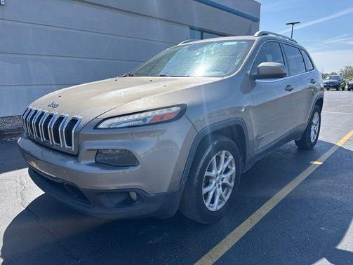 Light Brownstone Pearlcoat 2017 Jeep Cherokee Latitude