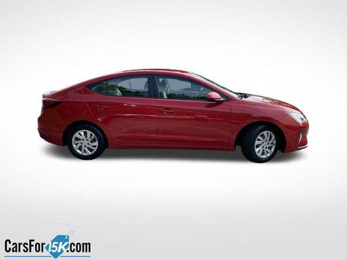2020 Hyundai ELANTRA SE