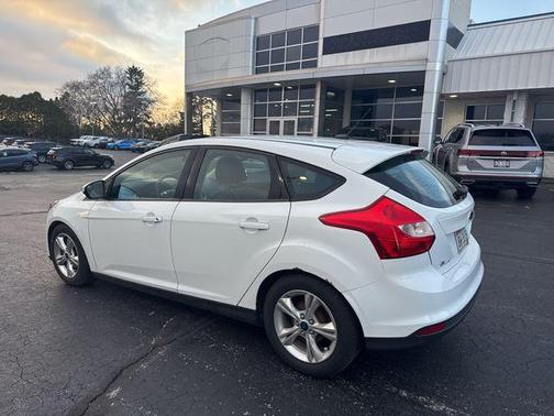 White 2014 Ford Focus SE