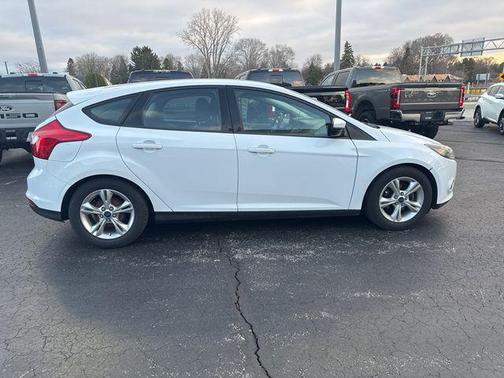 White 2014 Ford Focus SE