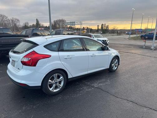 White 2014 Ford Focus SE