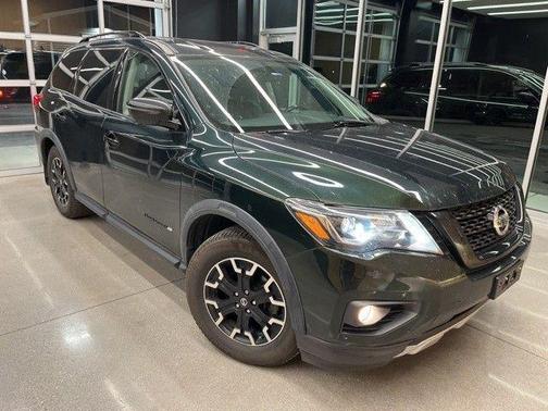 2019 Nissan Pathfinder SL