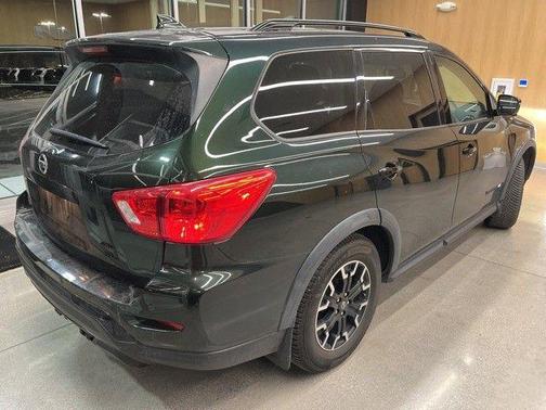 2019 Nissan Pathfinder SL