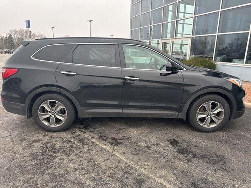 2016 Hyundai SANTA FE SE