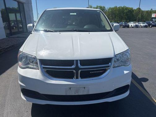 Bright White Clearcoat 2016 Dodge Grand Caravan SXT