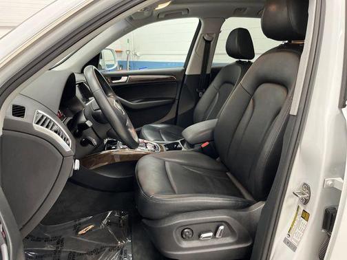 2017 Audi Q5 2.0T Premium Plus