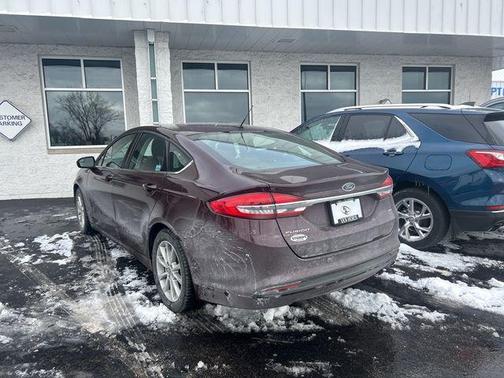 2017 Ford Fusion SE