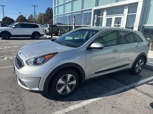 Silky Silver 2018 Kia Niro FE