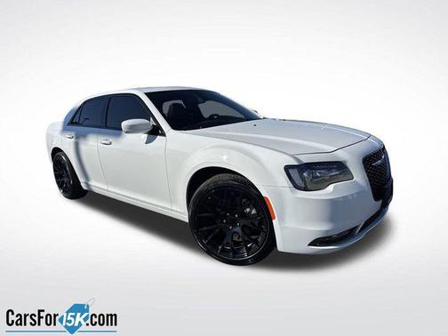 2016 Chrysler 300 S