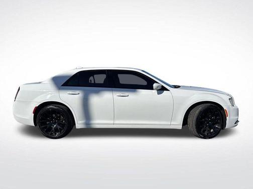 2016 Chrysler 300 S