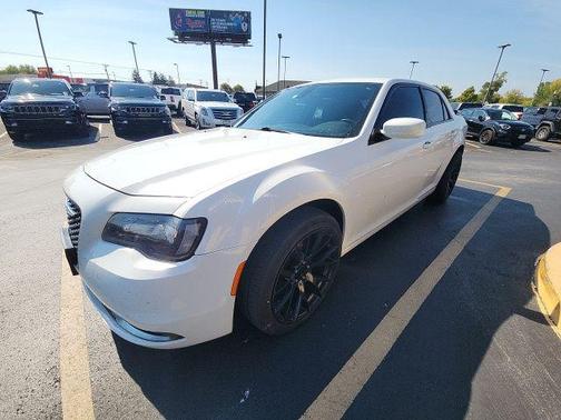 2016 Chrysler 300 S