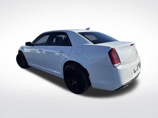 2016 Chrysler 300 S