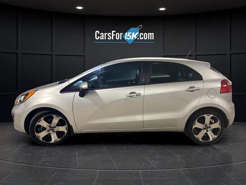 Bright Silver 2012 Kia Rio5 SX
