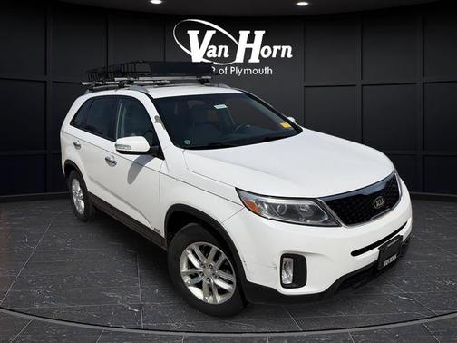 Snow White Pearl 2015 Kia Sorento LX