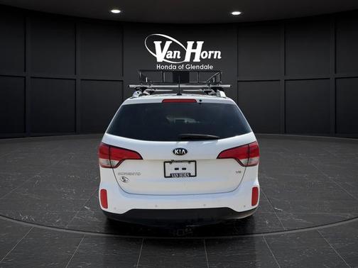 Snow White Pearl 2015 Kia Sorento LX