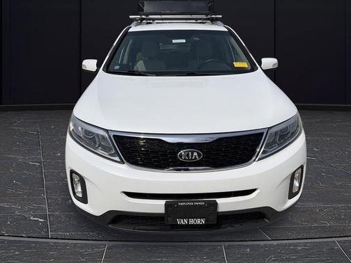 Snow White Pearl 2015 Kia Sorento LX