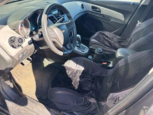 Taupe Gray Metallic 2011 Chevrolet Cruze LS