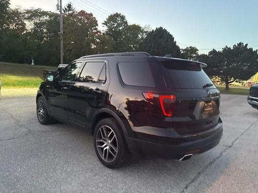 2017 Ford Explorer sport
