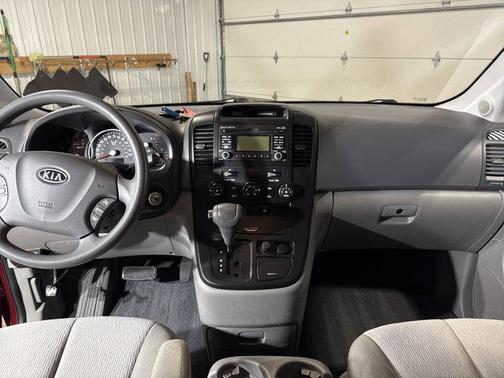 2012 Kia Sedona LX