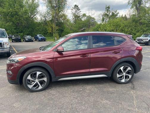 Ruby Wine 2017 Hyundai TUCSON Sport
