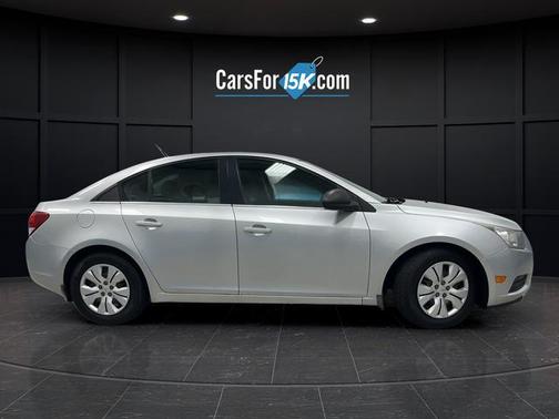 Silver Ice Metallic 2012 Chevrolet Cruze LS